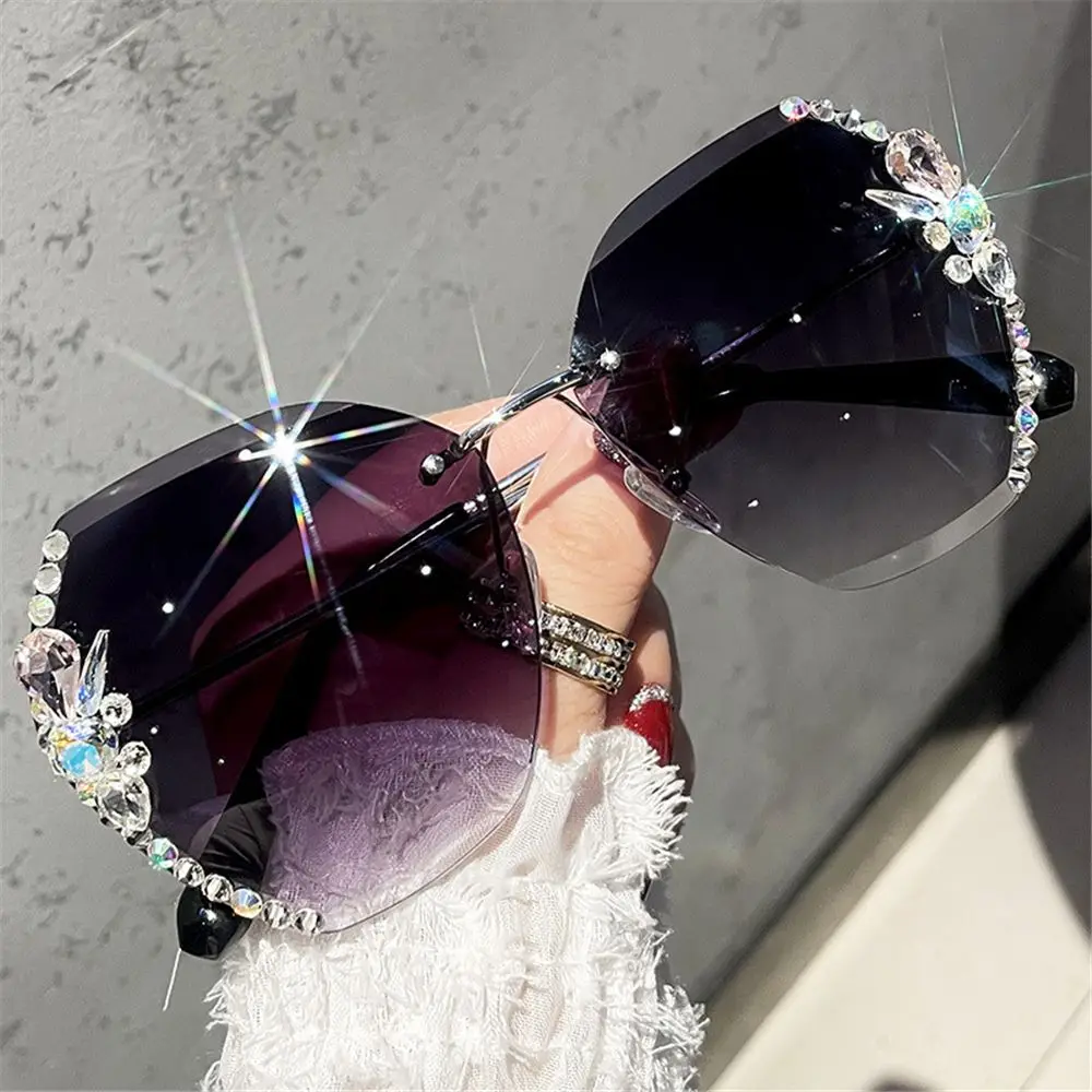 Vintage Cutting Lens UV400 Women Sun Glasses Gradient Rimless Sunglasses Rhinestone Sunglasses