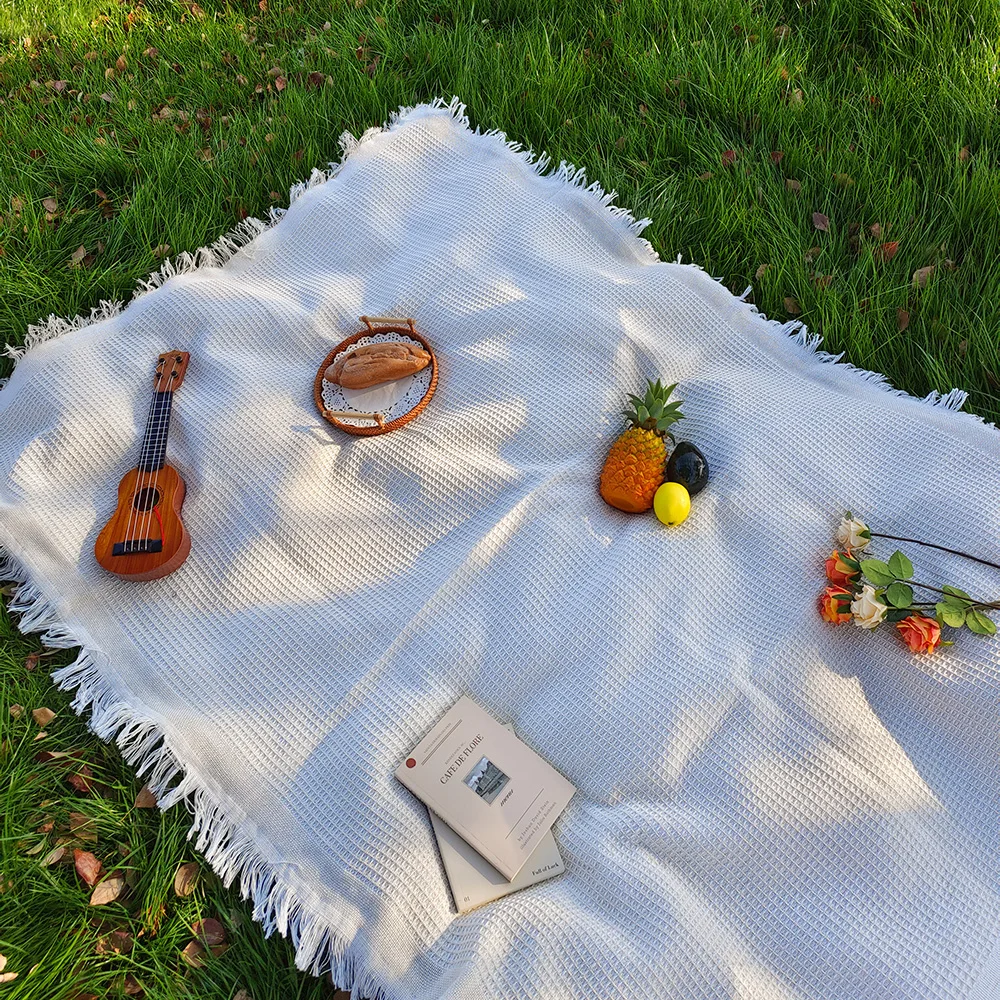 Cotton Blend Portable Mat Picnic Mat with Tassel for Outdoor Camping Dustproof Tablecloth Mat Soft Sofa Blankets Camping Parts