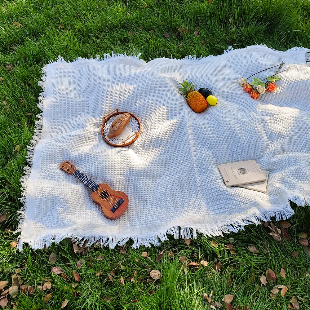 Cotton Blend Portable Mat Picnic Mat with Tassel for Outdoor Camping Dustproof Tablecloth Mat Soft Sofa Blankets Camping Parts