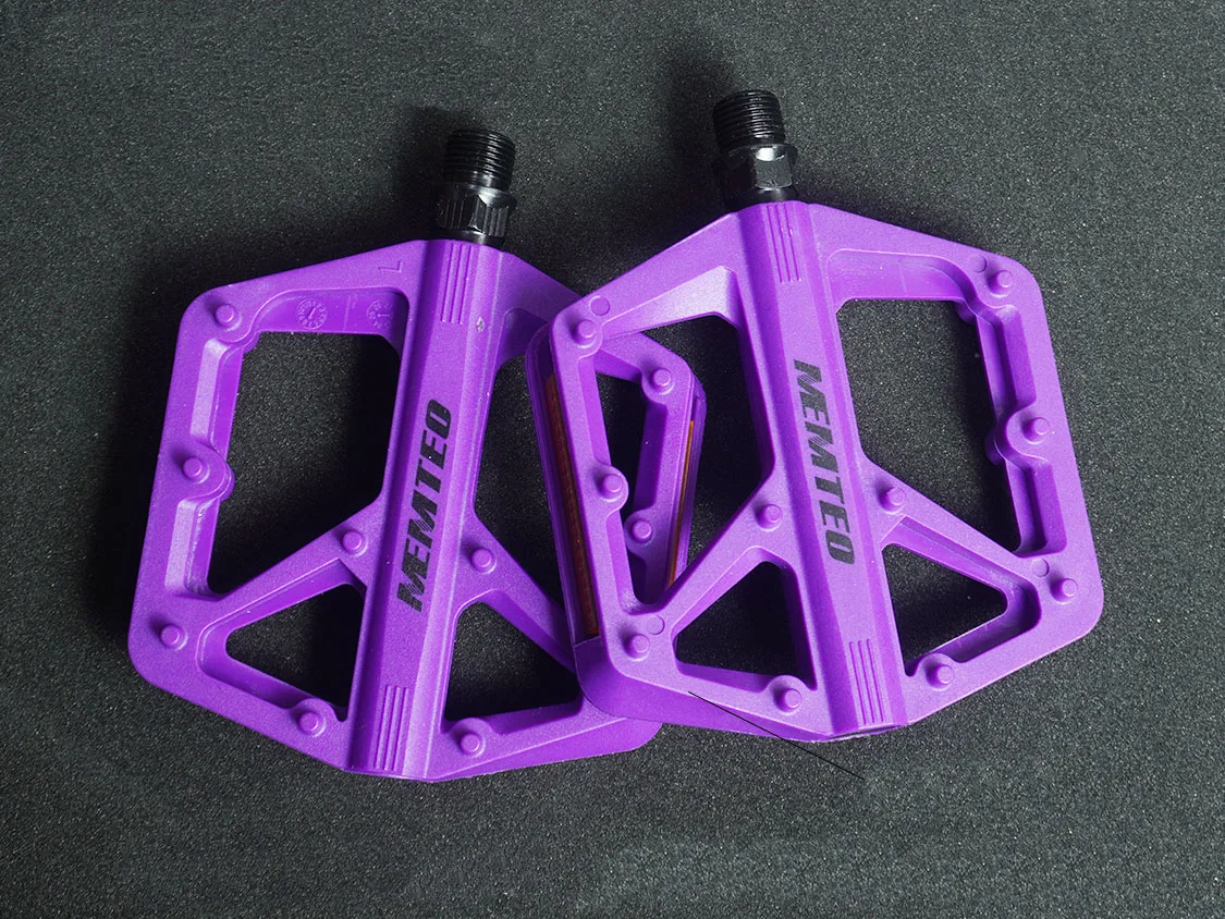 Ultralight Economy Model Double DU Bearing Bike Pedal Nylon Material Reflective Bright Strips MTB Road Bicycle Flat Pedals