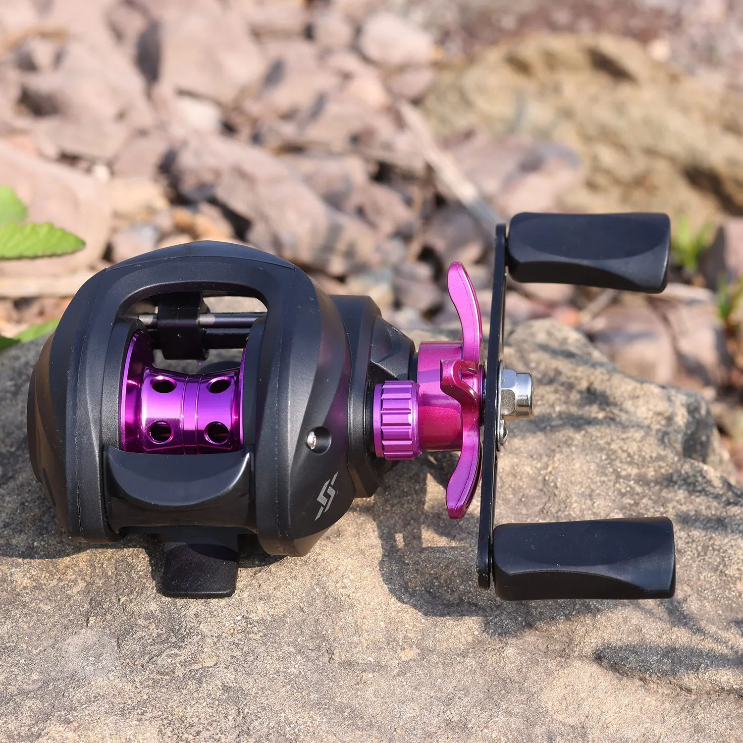 Sougayilang Baitcasting Reel Magnetic Braking System 7.2:1 Gear Ratio Aluminum Spool 8KG Max Drag Freshwater Fishing Coil