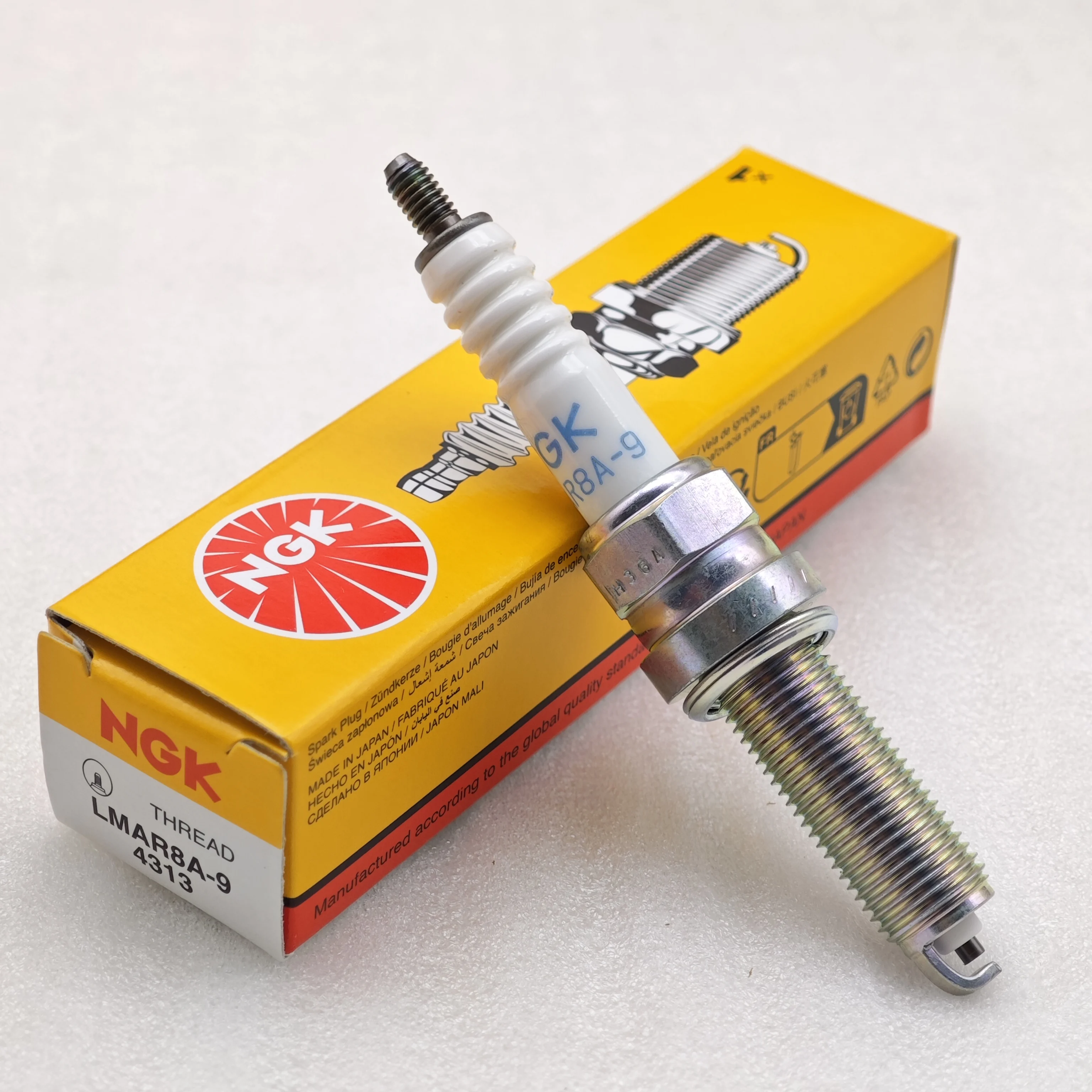 1pcs Original NGK Spark Plug LMAR8A-9 4313 is Suitable For Yamaha MT07/03 Honda CB1100 Fosha 350 PCX160 OEM 31908-KTW-901