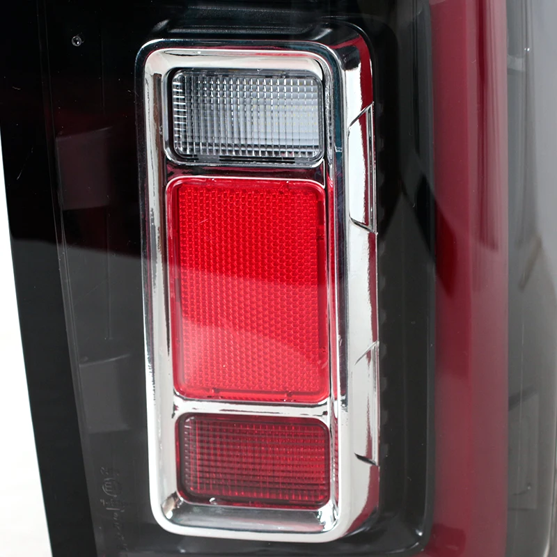 Car Rear Tail Light For Great Wall PAO POER Pickup Truck Passenger Version Brake Light Tail Lamp 4133101XPW04A 4133100XPW04A