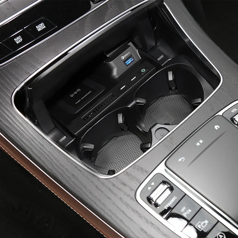 For Mercedes Benz W205 AMG C43 C63 AMG GLC43 GLC63 X253 C Class GLC 10W Car Wireless Charger Phone Charger Charging Case