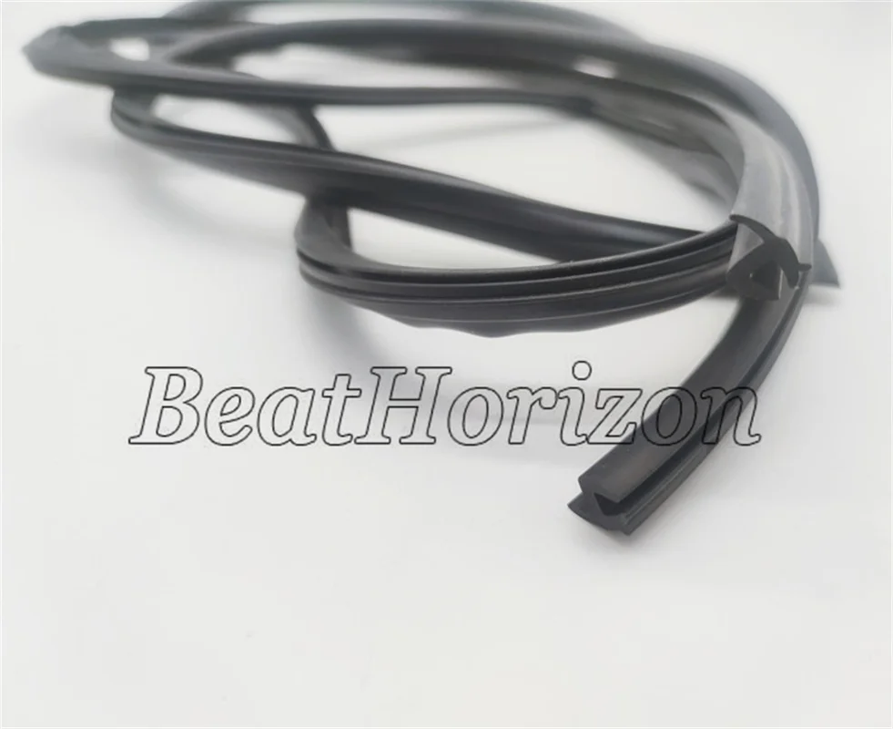 Rear Windshield Upper Moulding Seal Trim 51317027916 Fit For BMW 5 Series E60 525i 530i 528i 2004 2005 2006 2007 2008 2009 2010