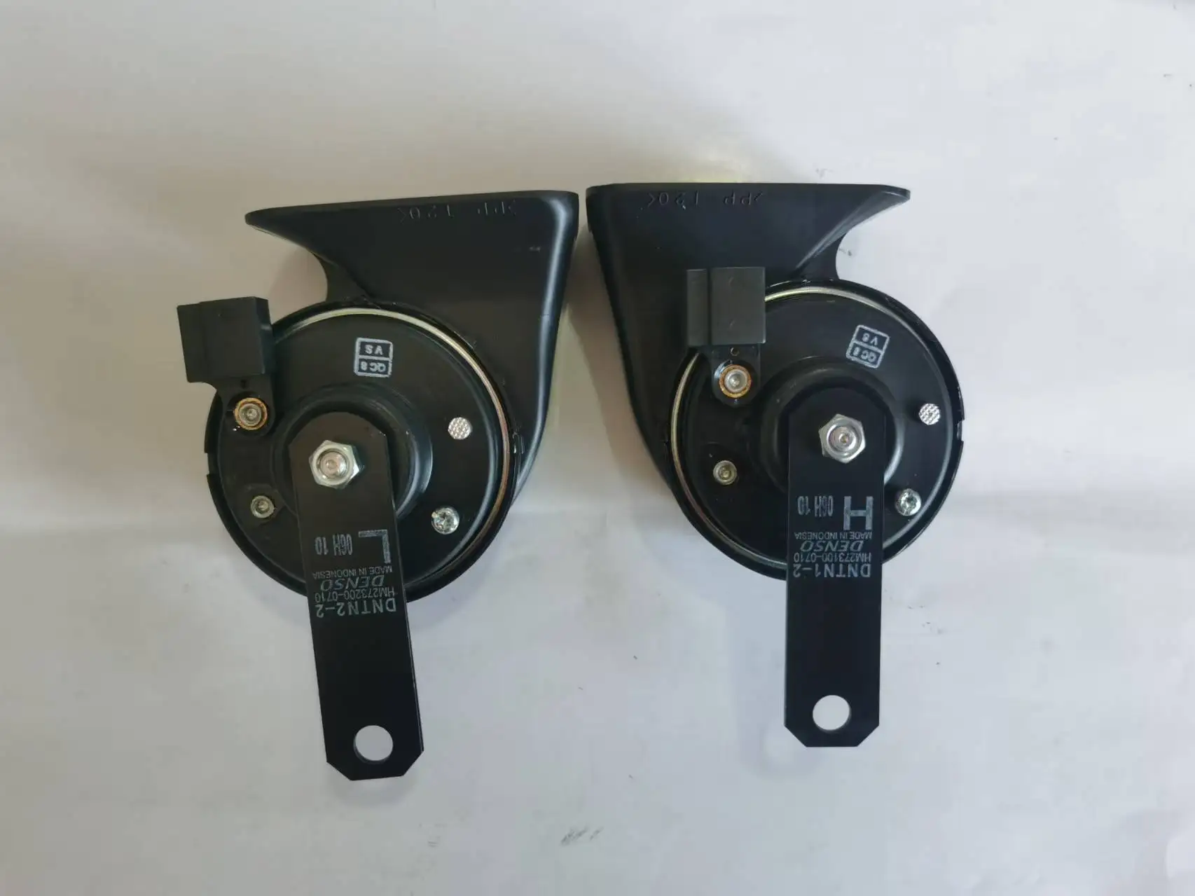 2PCS SINGLE PIN DENSO HRON FOR TOYOTA AND LEXUS
