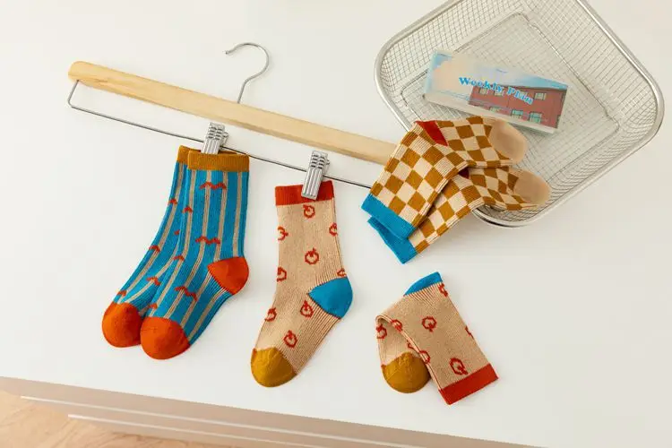 Vintage Checkered Striped Kids Crew Socks,Soft Cotton Breathable,Retro Geometric Socks for Boys Girls,Daily School Casual Socks