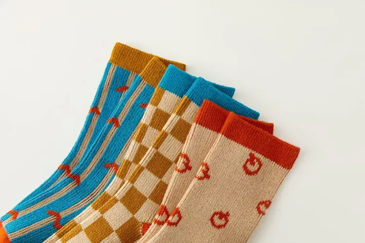 Vintage Checkered Striped Kids Crew Socks,Soft Cotton Breathable,Retro Geometric Socks for Boys Girls,Daily School Casual Socks