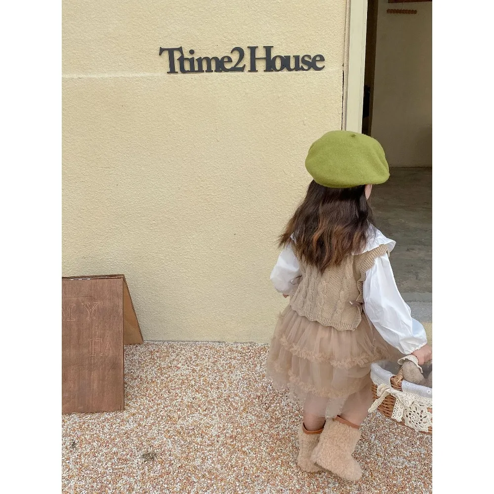 Girls' Knitted Vest 2025 Spring and Autumn New Korean Girls' Webbed Sleeveless Vest 1-7 Years Old Fashion Baby Top
