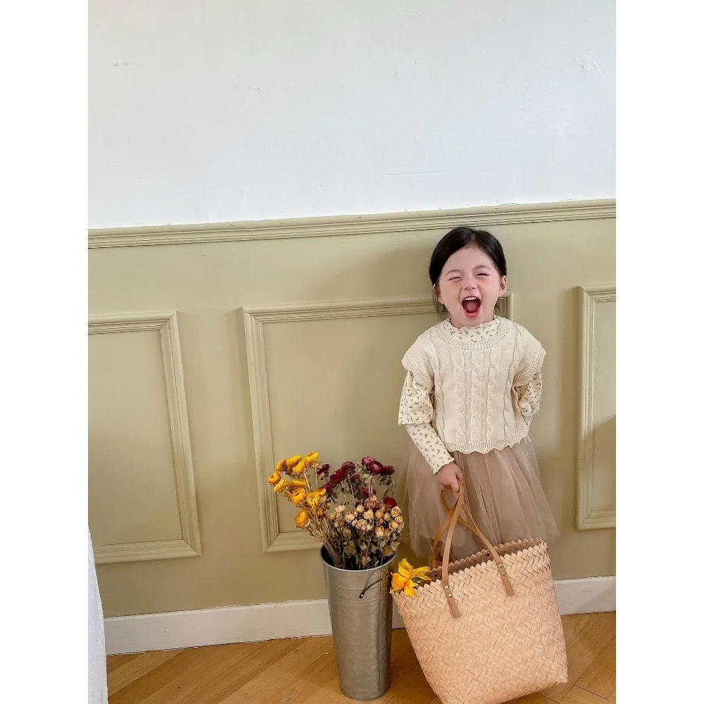 Girls' Knitted Vest 2025 Spring and Autumn New Korean Girls' Webbed Sleeveless Vest 1-7 Years Old Fashion Baby Top