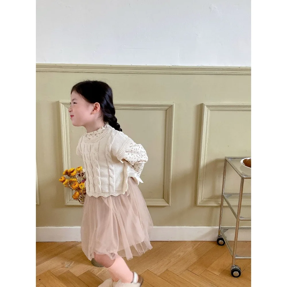 Girls' Knitted Vest 2025 Spring and Autumn New Korean Girls' Webbed Sleeveless Vest 1-7 Years Old Fashion Baby Top