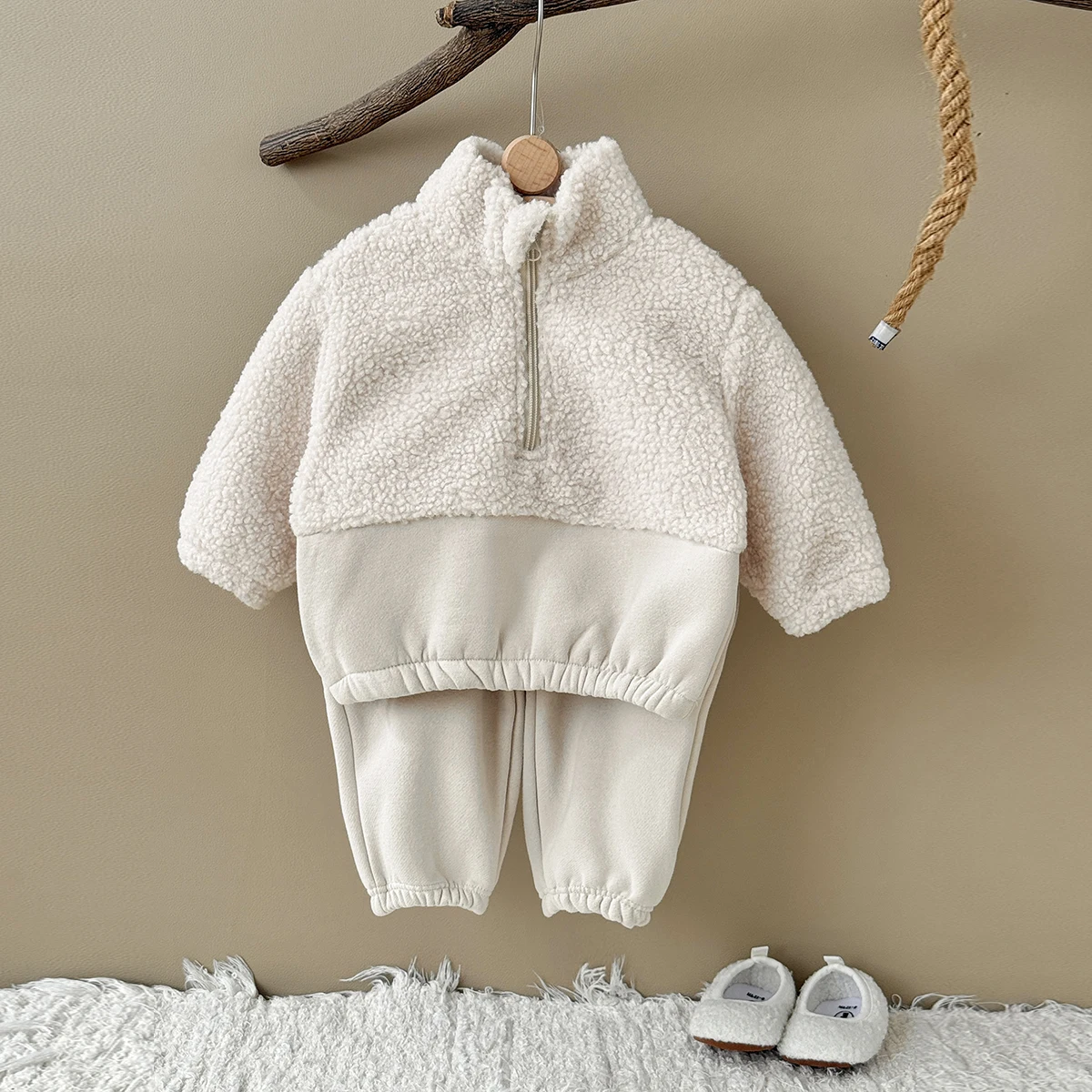 Autumn Winter Thermal Suit Baby Clothing Sets Boys Girls Lamb Fleece Color Blocked High Neck Top+Solid Pants
