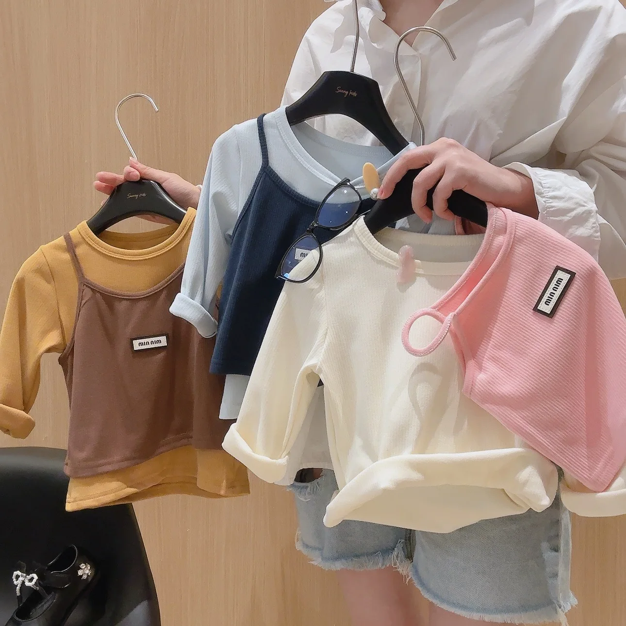 2026 Autumn New Korean Trendy Dopamine Long Sleeve T-shirt and Tank Top Set Color Contrasting Two Piece Set Fashion Top