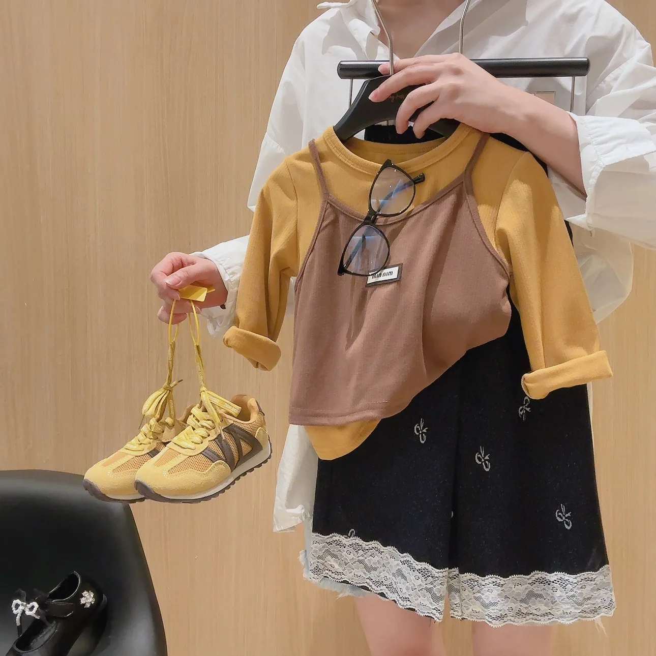 2026 Autumn New Korean Trendy Dopamine Long Sleeve T-shirt and Tank Top Set Color Contrasting Two Piece Set Fashion Top