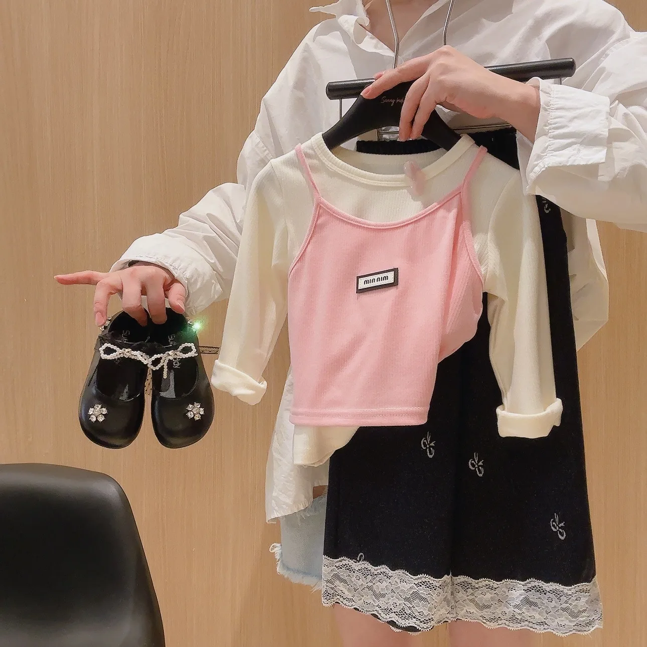 2026 Autumn New Korean Trendy Dopamine Long Sleeve T-shirt and Tank Top Set Color Contrasting Two Piece Set Fashion Top