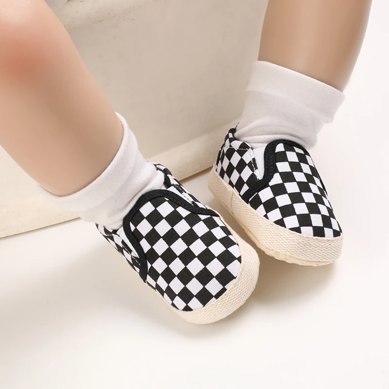 2025 New Baby Canvas Sneakers Anti-slip Soft Plaid Baby Boy Girl Shoes Newborns First Walkers Infant Baby Unisex Casual Shoes