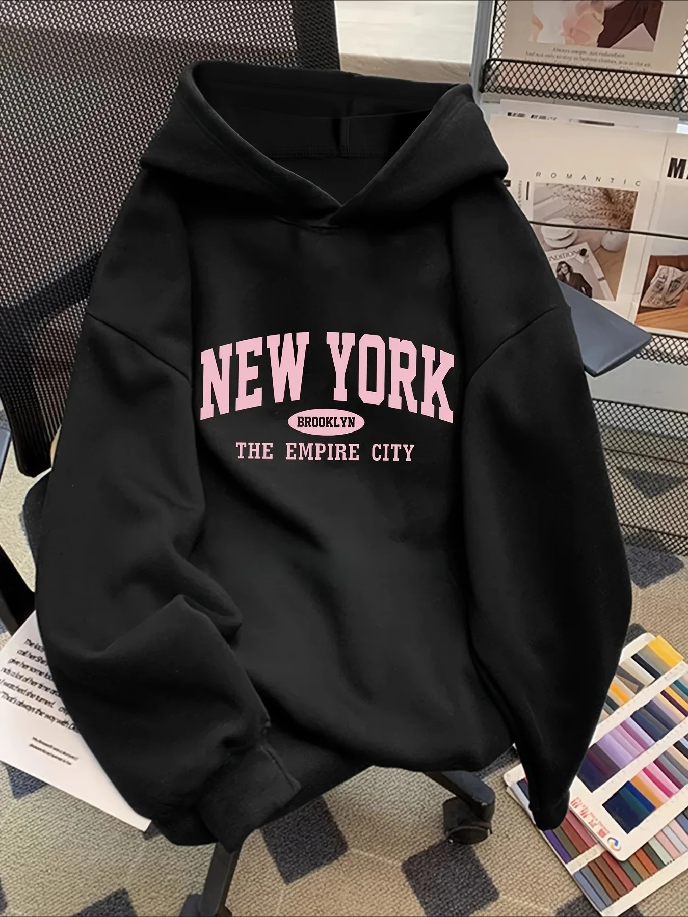 Children's Fashionable Hoodie Loose Fit, New York Letter Print Casual Style for Boys and Girls Geometric Pattern Warm Sweatshirt