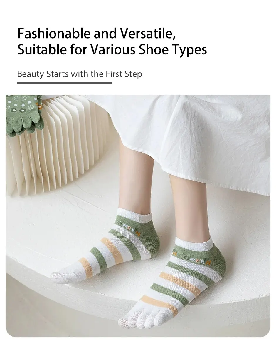 3 Pairs of Women's Spring and sSummer Season Cute and Sweet Fashionable Striped Flower Comfortable Five-finger Split-toe Socks