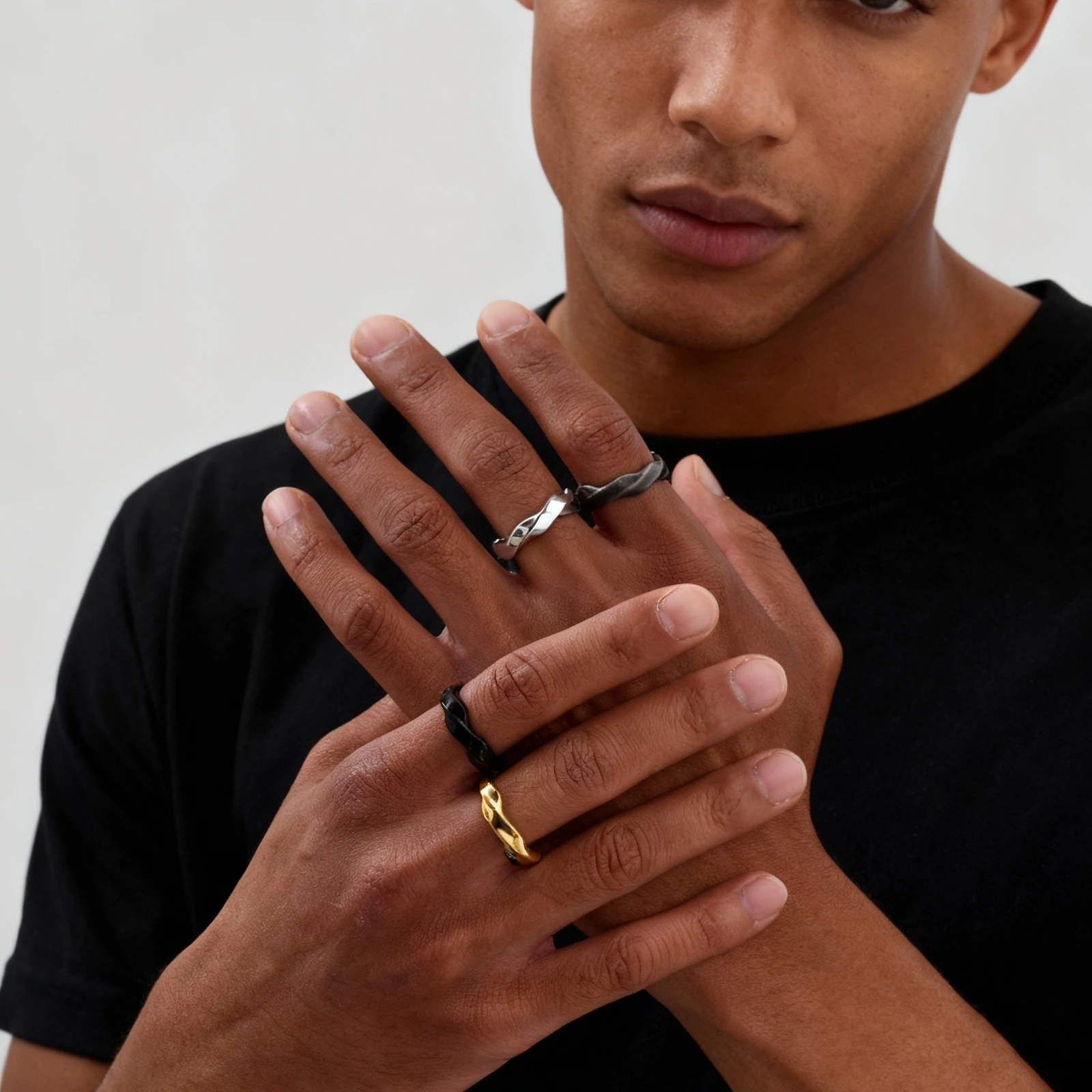 Simple Stainless Steel Mobius Band Rings for Men,Silver Gold Black Grey Color Love Eternity Couple Ring,Punk Jewelry