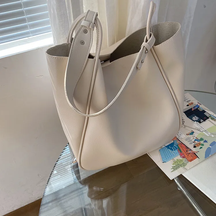 Luxury Tote Bag Woman 2026 Trend Large Capacity Female Shoulder Bag High Quality Leather Simple Designer Woman Handbag Purse