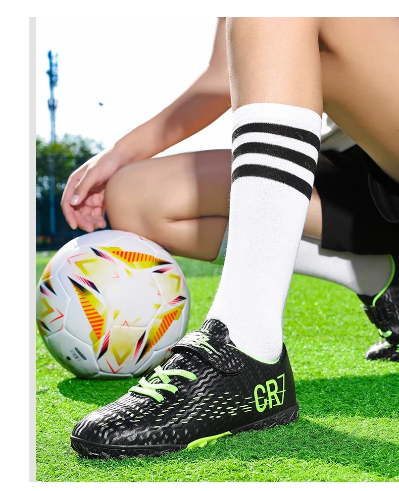 New Children Football Boots Outdoor Trainers Soccer Shoes for Kids Boys Girls Hook Loop Football Cleats Futsal Sneakers 28-39