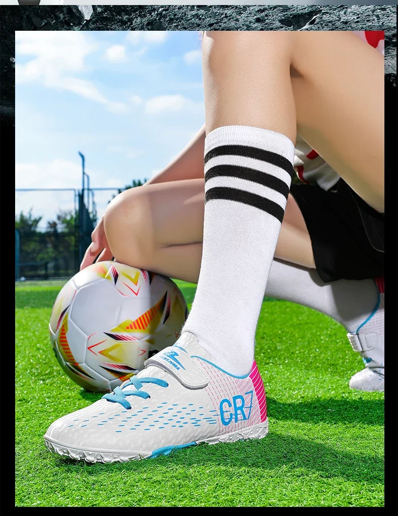 New Children Football Boots Outdoor Trainers Soccer Shoes for Kids Boys Girls Hook Loop Football Cleats Futsal Sneakers 28-39