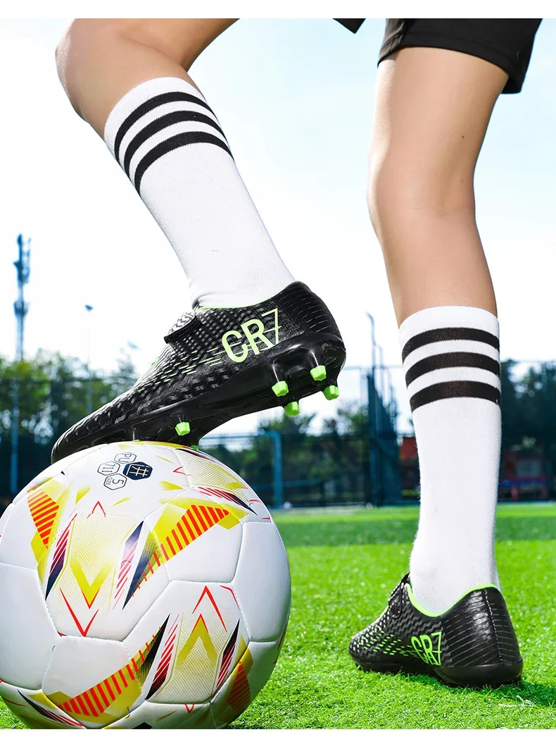 New Children Football Boots Outdoor Trainers Soccer Shoes for Kids Boys Girls Hook Loop Football Cleats Futsal Sneakers 28-39