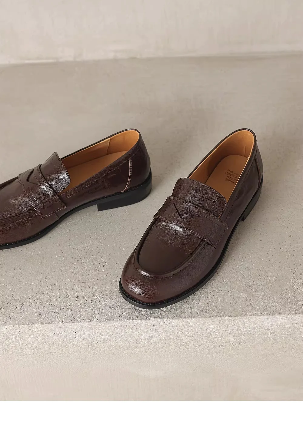 Women's Vintage Leather Loafers Shoes Round Toe Slip On Flats Classic Black/Brown Casual Daily Shoes Comfort Soft Sole Loafers
