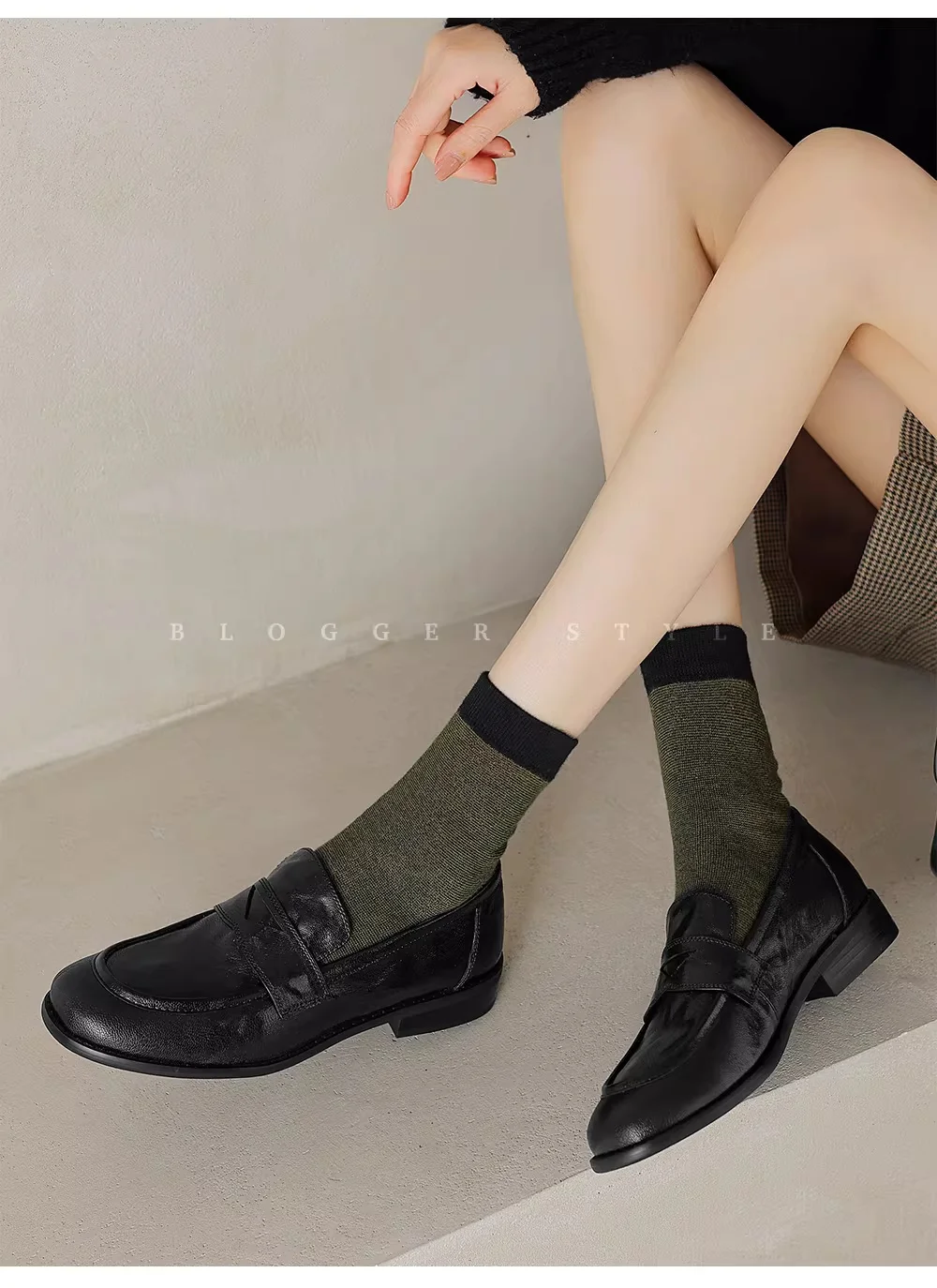 Women's Vintage Leather Loafers Shoes Round Toe Slip On Flats Classic Black/Brown Casual Daily Shoes Comfort Soft Sole Loafers