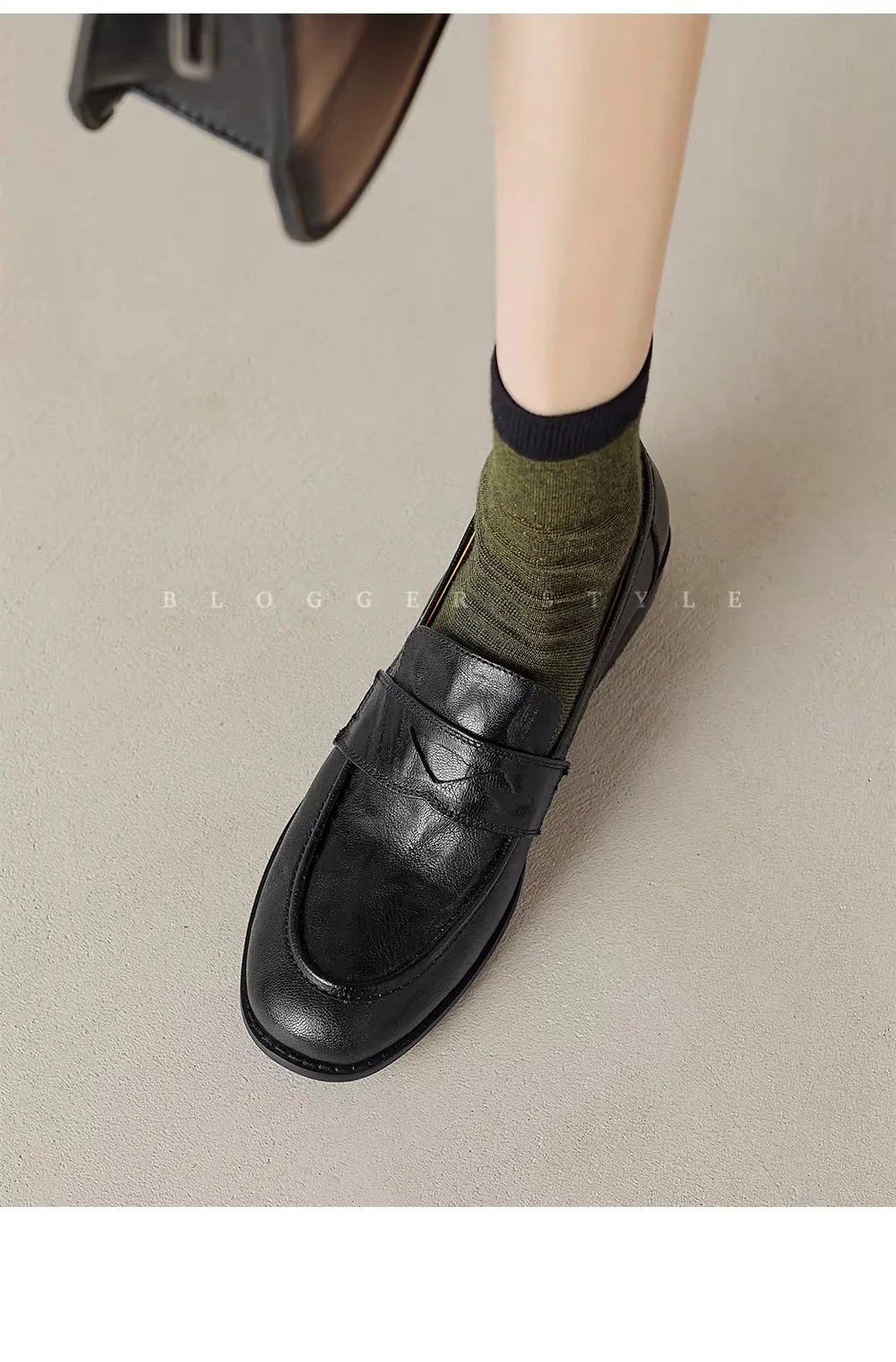 Women's Vintage Leather Loafers Shoes Round Toe Slip On Flats Classic Black/Brown Casual Daily Shoes Comfort Soft Sole Loafers