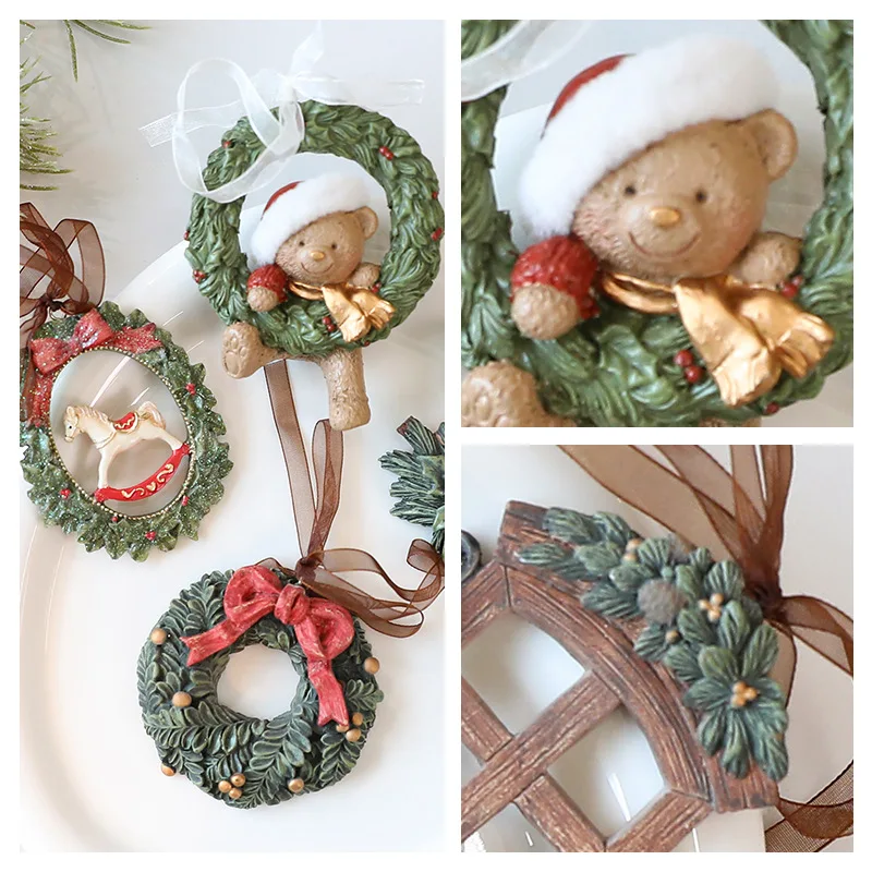 2026 Xmas Tree Pendant Cartoon Painted Santa Claus Elk Bear Christmas Stocking Resin Pendant Christmas Party Decorations 1pc