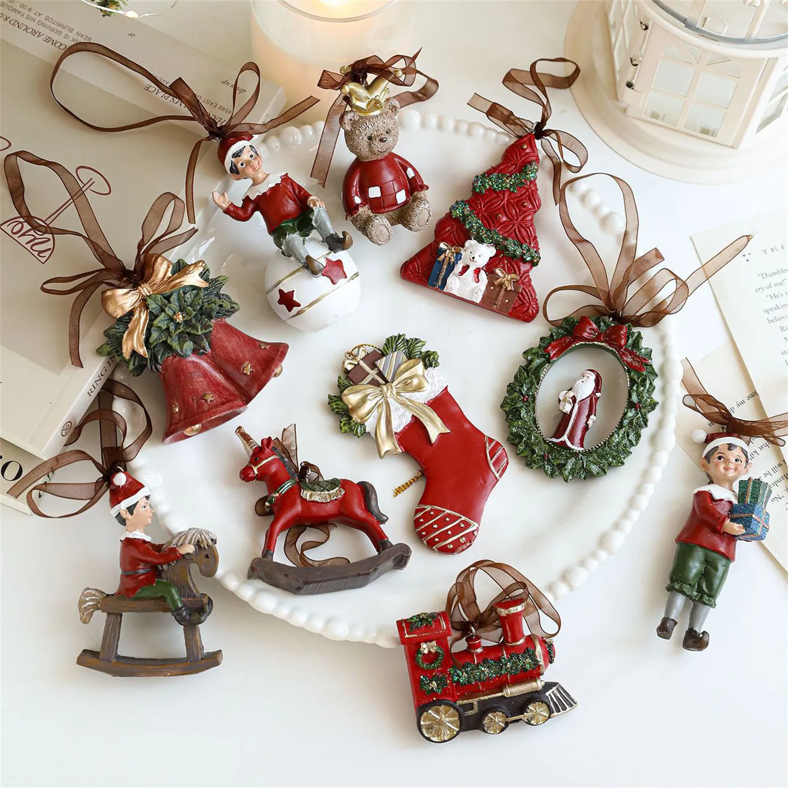 2026 Xmas Tree Pendant Cartoon Painted Santa Claus Elk Bear Christmas Stocking Resin Pendant Christmas Party Decorations 1pc