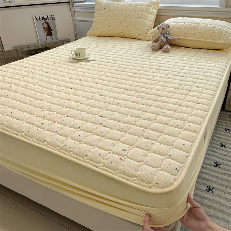 Breathable Soft Mattress Cover Fitted Sheet, Antibacterial Anti-Mite All Season Mattress Protector Non-Slip Silent Single/Double