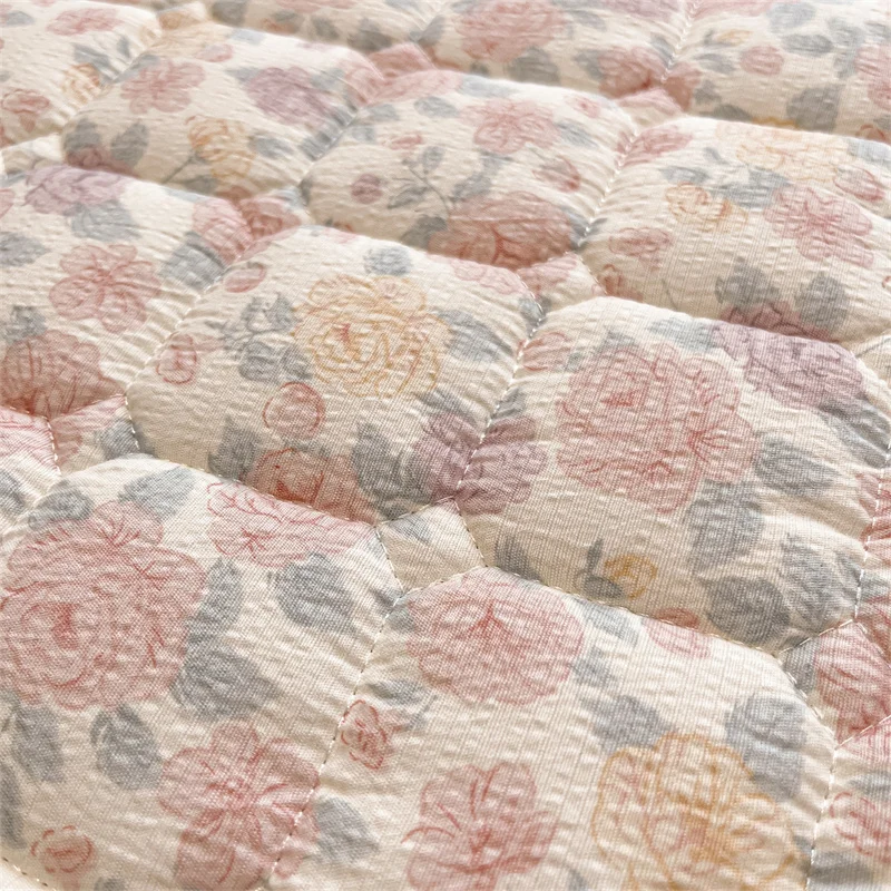 Breathable Soft Mattress Cover Fitted Sheet, Antibacterial Anti-Mite All Season Mattress Protector Non-Slip Silent Single/Double