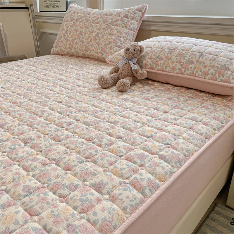 Breathable Soft Mattress Cover Fitted Sheet, Antibacterial Anti-Mite All Season Mattress Protector Non-Slip Silent Single/Double