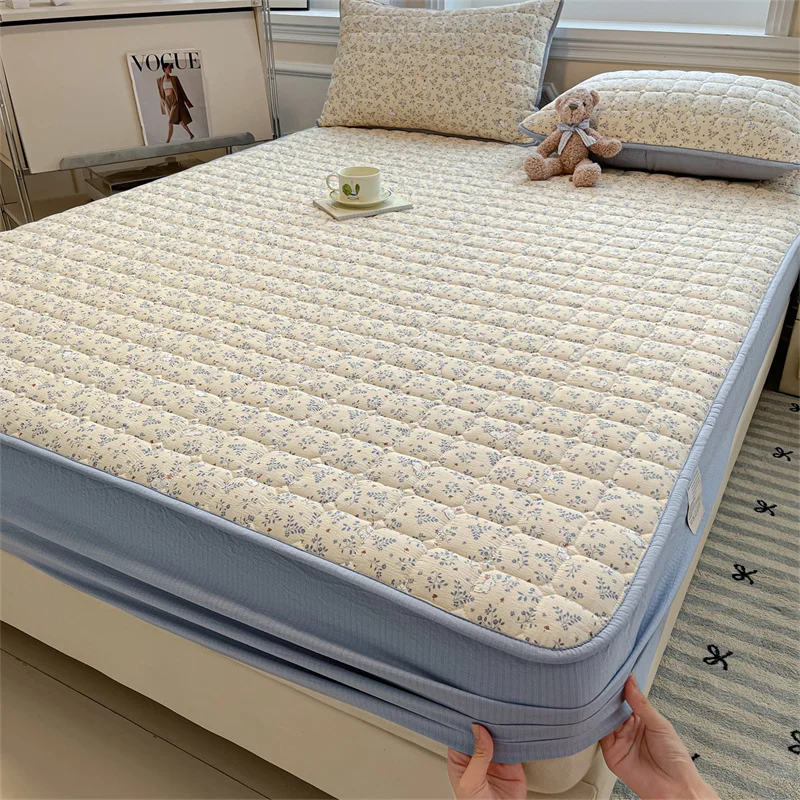 Breathable Soft Mattress Cover Fitted Sheet, Antibacterial Anti-Mite All Season Mattress Protector Non-Slip Silent Single/Double