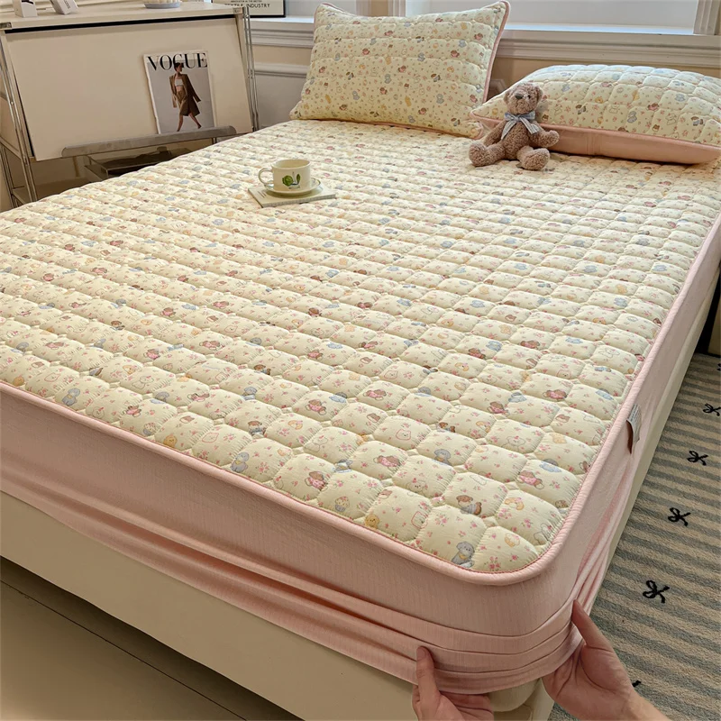 Breathable Soft Mattress Cover Fitted Sheet, Antibacterial Anti-Mite All Season Mattress Protector Non-Slip Silent Single/Double