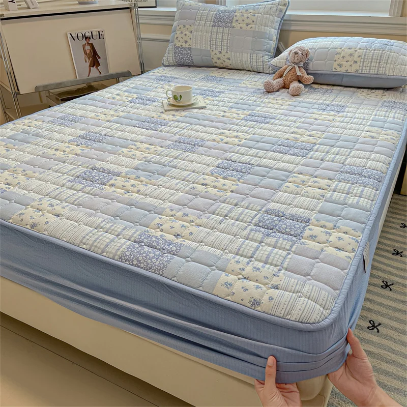 Breathable Soft Mattress Cover Fitted Sheet, Antibacterial Anti-Mite All Season Mattress Protector Non-Slip Silent Single/Double