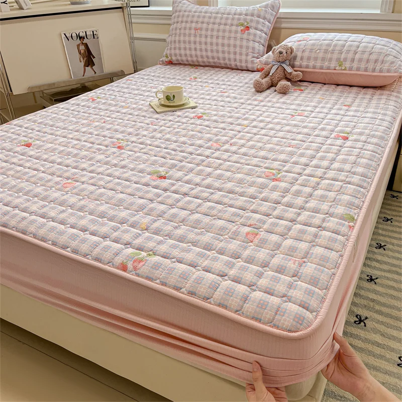 Breathable Soft Mattress Cover Fitted Sheet, Antibacterial Anti-Mite All Season Mattress Protector Non-Slip Silent Single/Double