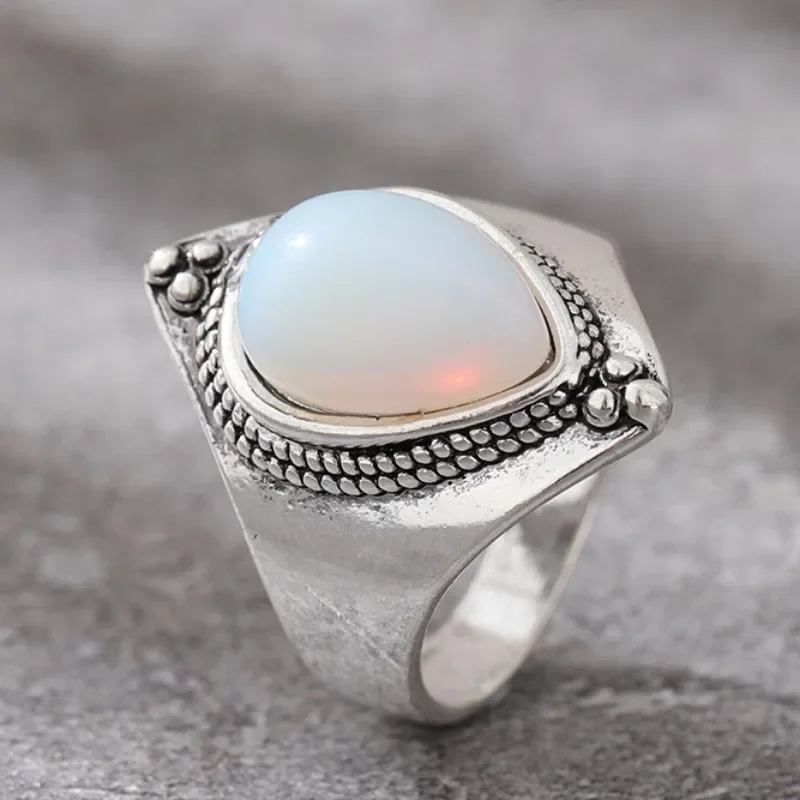 Vintage Ethnic Style Imitation Opal Ring for Women Antique Silver Color Moonstone Rings Fine Jewelry Accessories Girls Gifts