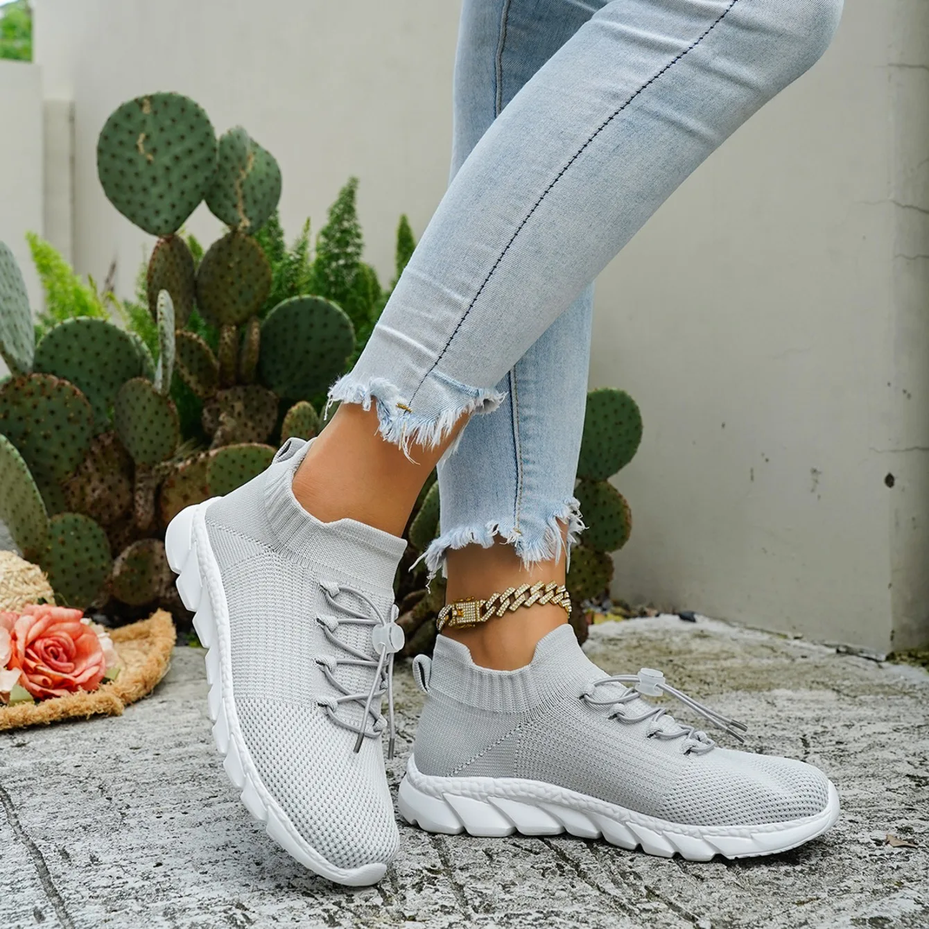 2026 New Knitted Mesh Women's Sneakers Casual Breathable Loafers Fashion Simple Style Lightweight Women Shoes Zapatos Para Mujer