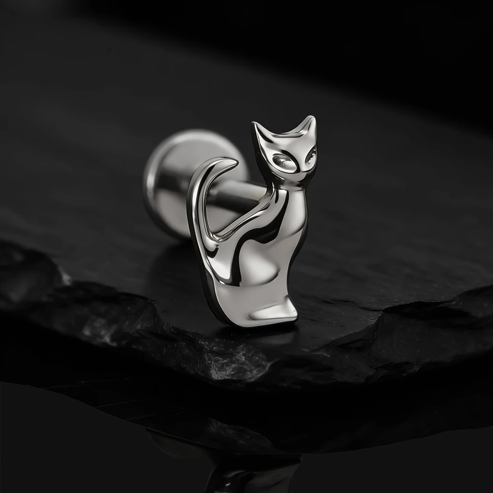 Right Grand ASTM F136 Titanium Black Cat Cartilage Earring 16G Gothic Halloween Helix Tragus Stud Piercing Jewelry