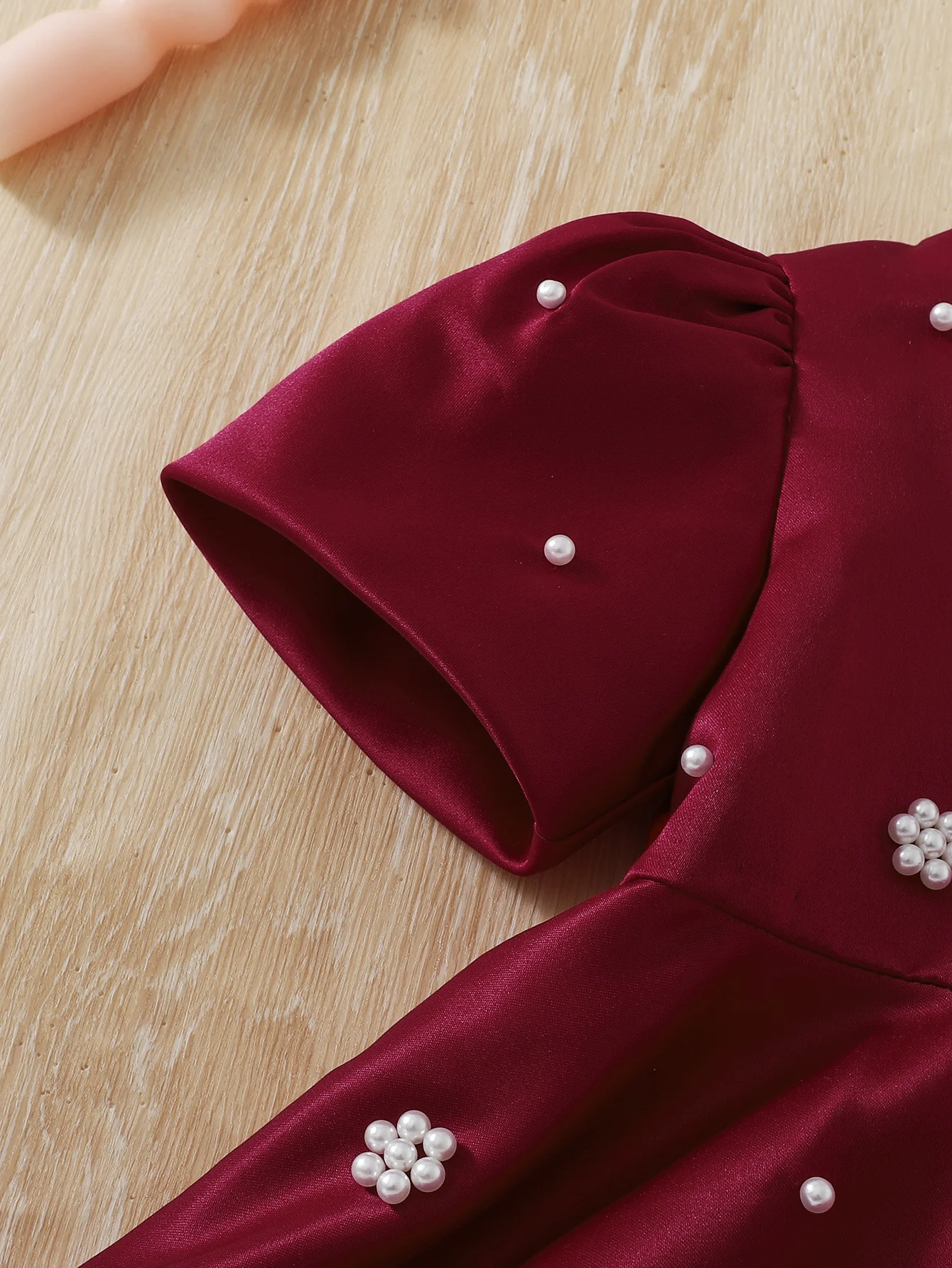 Baby Girl Birthday Dress Bubble Sleeves and Pearl Decal Wine Red Dress Suitable for 0-3 Year Old Daby Girls Party Princess Dress