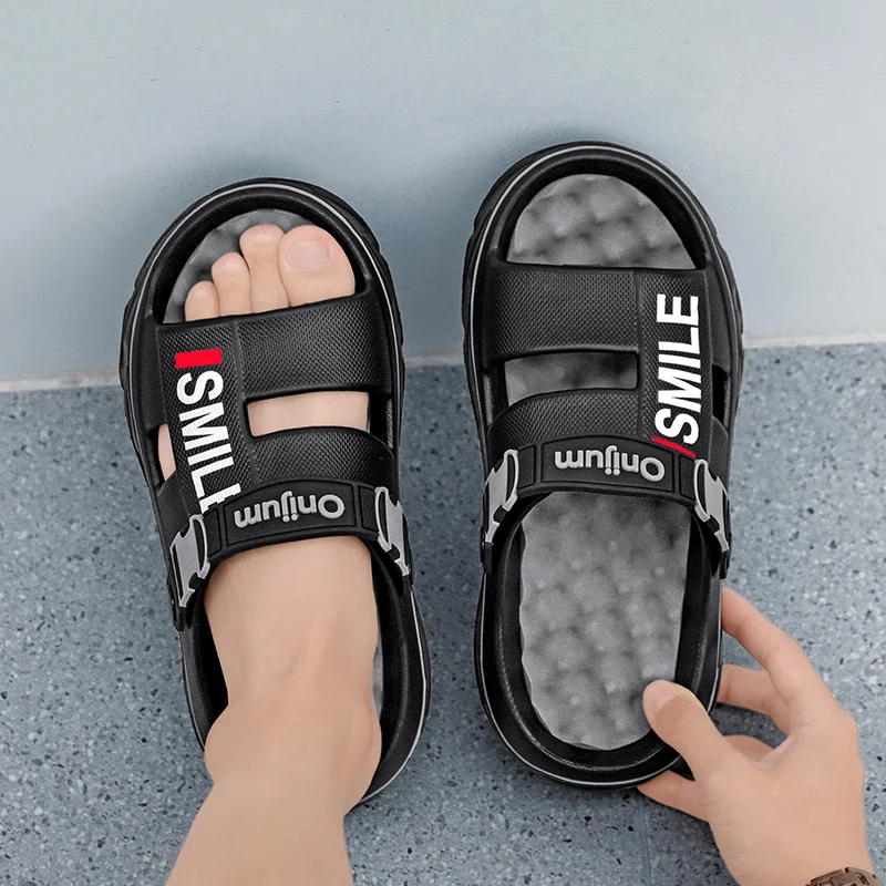 2025 New Men's Massage Slippers Indoor Outdoor Sandals Beach Comfortable Soft Slides Clogs Casual Shoes Men Women Home Slippers