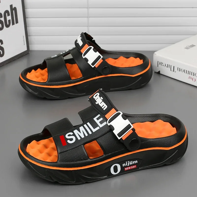 2025 New Men's Massage Slippers Indoor Outdoor Sandals Beach Comfortable Soft Slides Clogs Casual Shoes Men Women Home Slippers