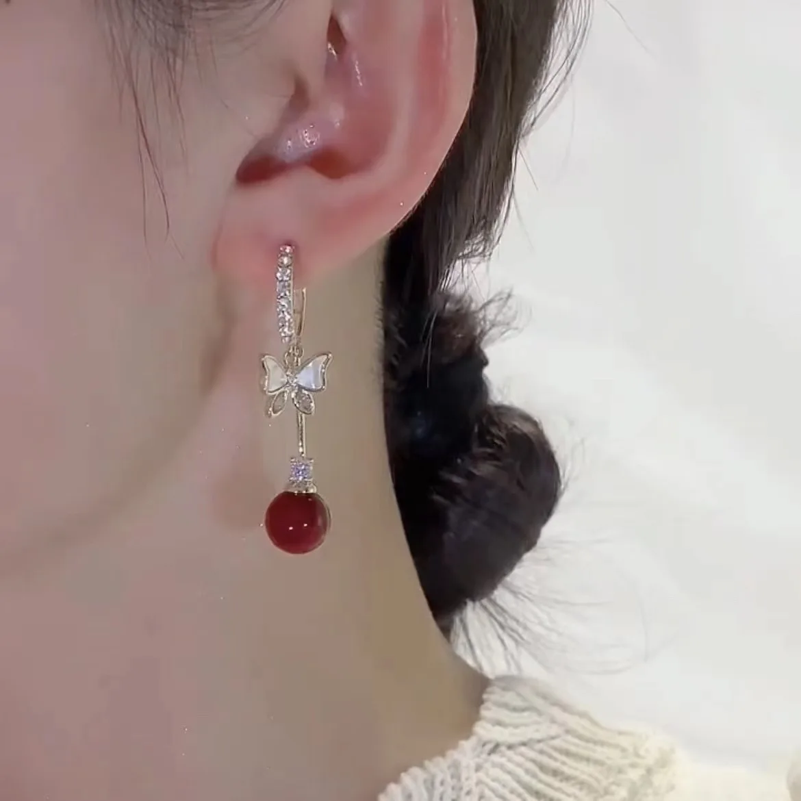 Elegant Red Zircon Butterfly Drop Earrings for Women Temperament Sweet Metal Bow Earrings Fashion Charms Jewelry Accessories