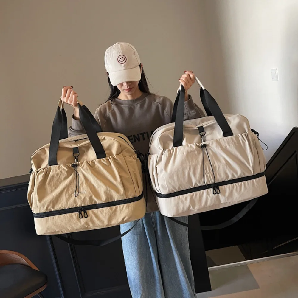 Large Travel Bag - Spacious, Lightweight & Durable. with Adjustable Strap & Pockets. Perfect for Travel & Commute Сумка Женская