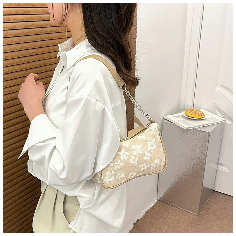 2025 New Fashion Felt Shoulder Bags for Women Small Casual Underarm Bag Female Hand Crossbody Bags for Women Purses and Handbags