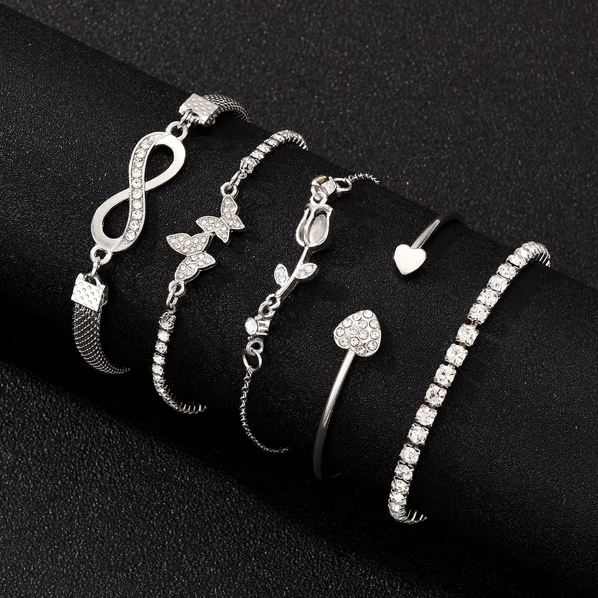 Elegant Sparkling Rhinestone Bracelets Set for Women Butterfly Heart Infinity Star Designs Open Bracelet Daily Wear Jewelry Gift