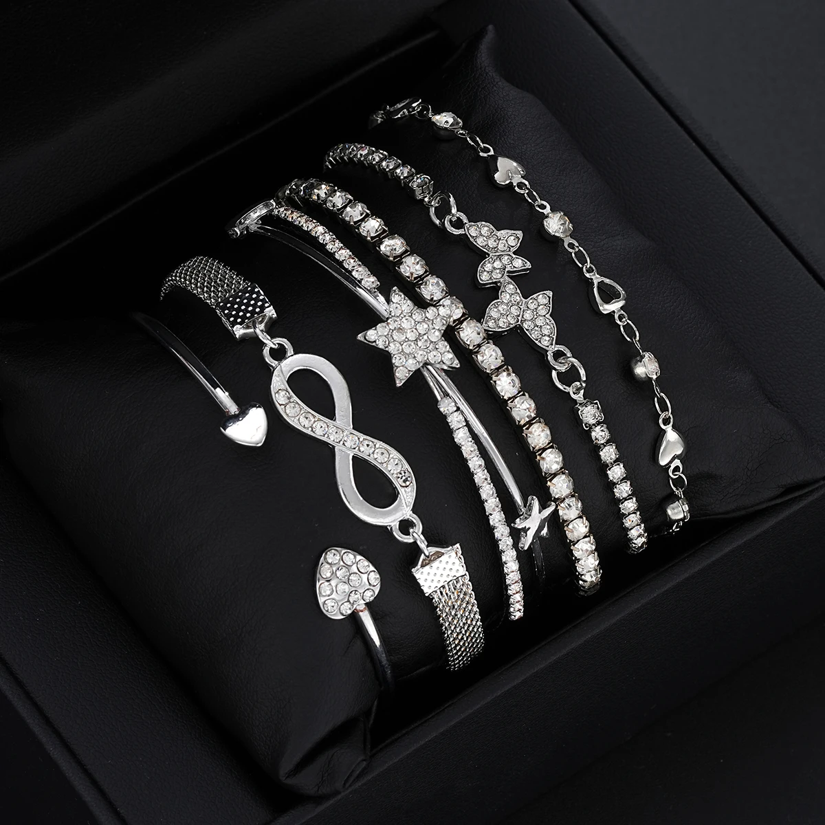 Elegant Sparkling Rhinestone Bracelets Set for Women Butterfly Heart Infinity Star Designs Open Bracelet Daily Wear Jewelry Gift
